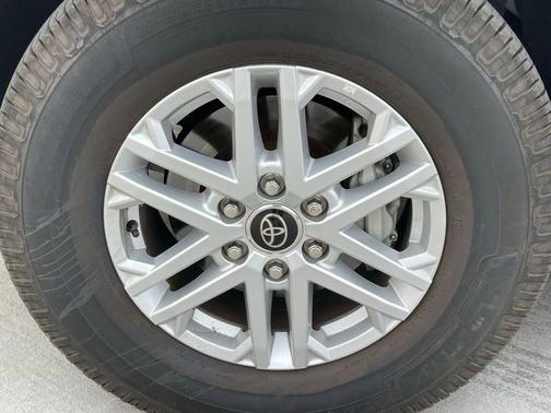 Magnetic Gray Metallic 2022 Toyota Tundra SR5