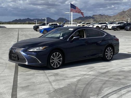 2021 Lexus ES 300h Base