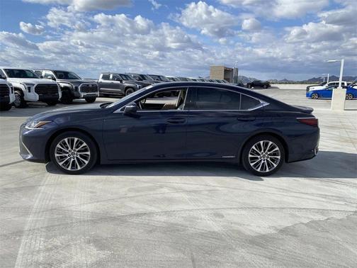 2021 Lexus ES 300h Base