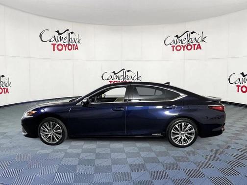 2021 Lexus ES 300h Base