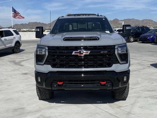 2025 Chevrolet Silverado 2500 4WD Crew Cab Standard Bed ZR2