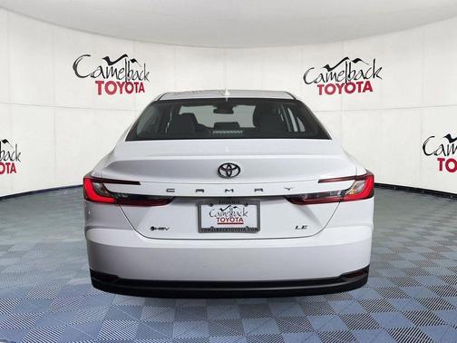 Ice Cap 2025 Toyota Camry LE