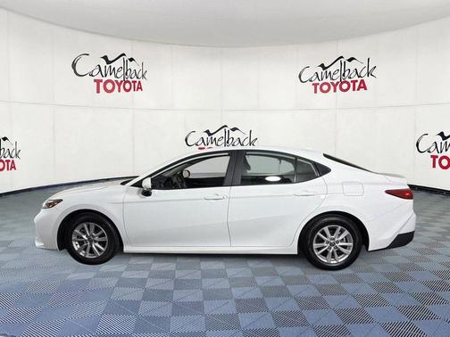 Ice Cap 2025 Toyota Camry LE