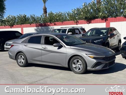 2024 Hyundai ELANTRA SE