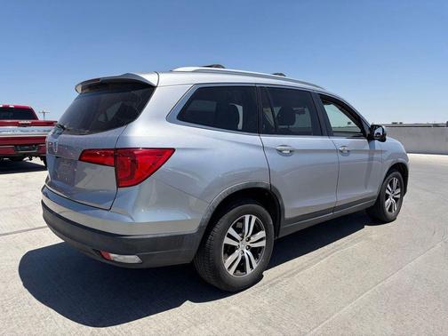 Siklver 2018 Honda Pilot EX