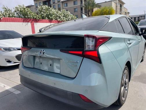 2021 Toyota Prius XLE