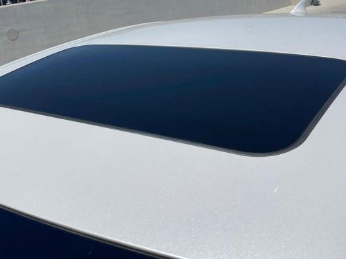 Eminent White Pearl 2022 Lexus ES 300h Base
