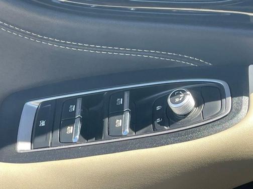 Crystal White Pearl 2022 Subaru Outback Limited