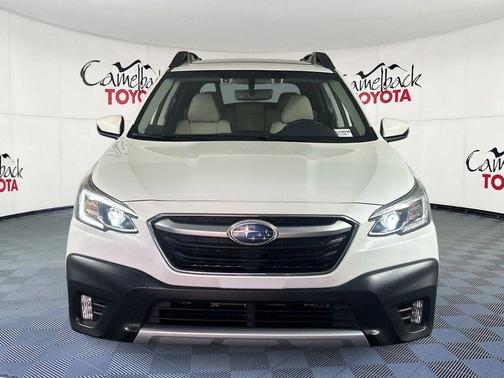 Crystal White Pearl 2022 Subaru Outback Limited