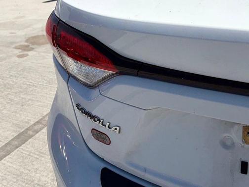 Super White 2021 Toyota Corolla LE