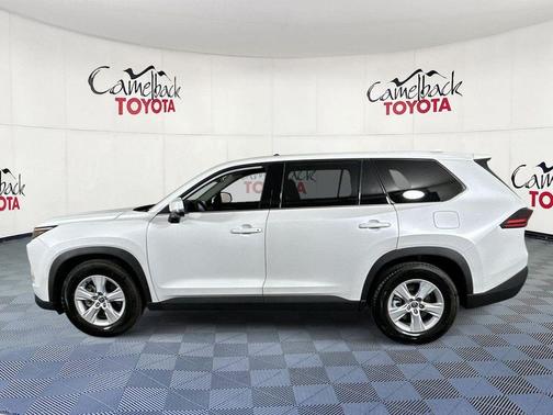 Pearl 2026 Toyota Highlander LE