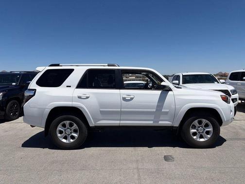Ice Cap 2023 Toyota 4Runner SR5