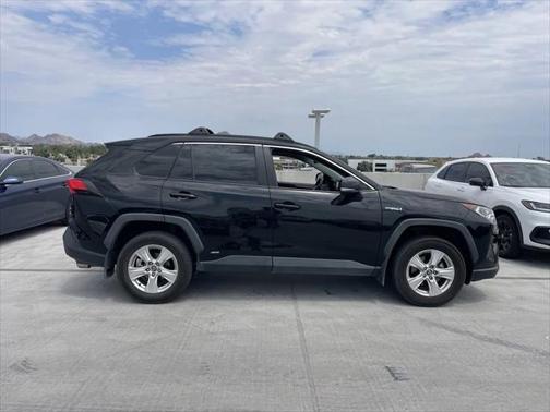 2020 Toyota RAV4 Hybrid XLE