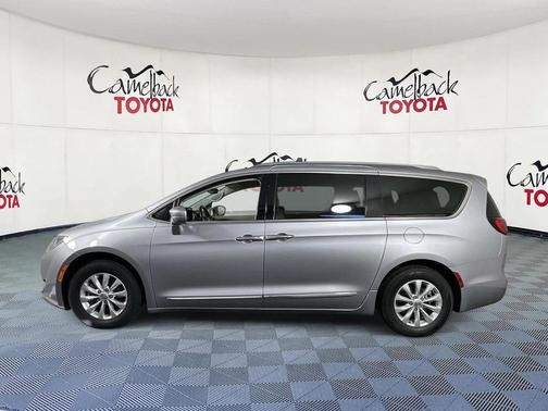 2018 Chrysler Pacifica Touring-L