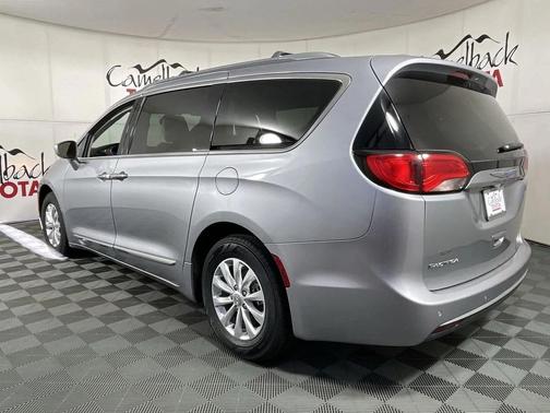 2018 Chrysler Pacifica Touring-L