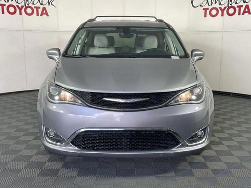 2018 Chrysler Pacifica Touring-L