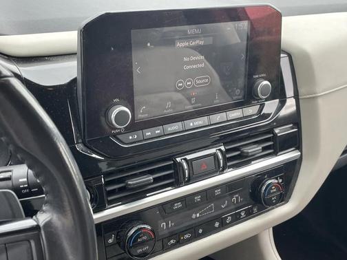 2022 Nissan Pathfinder SV 2WD