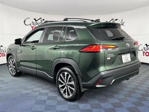 2025 Toyota Corolla Cross XLE