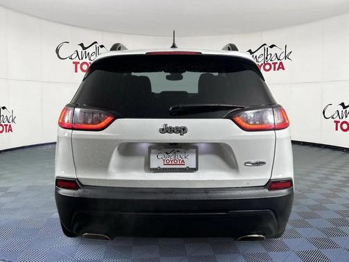 2022 Jeep Cherokee Latitude Lux