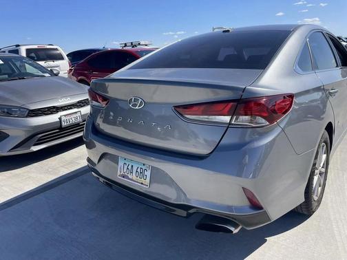 2018 Hyundai SONATA SE