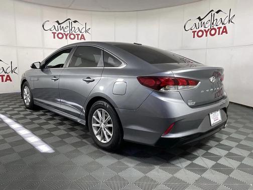 2018 Hyundai SONATA SE