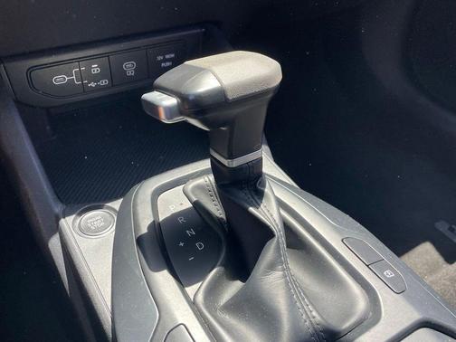 Snow White Pearl 2025 Kia K4 LXS
