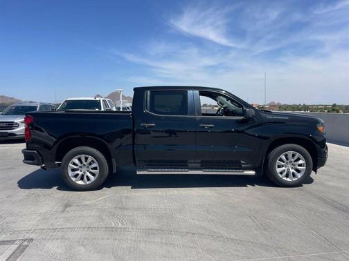 Black 2022 Chevrolet Silverado 1500 Custom