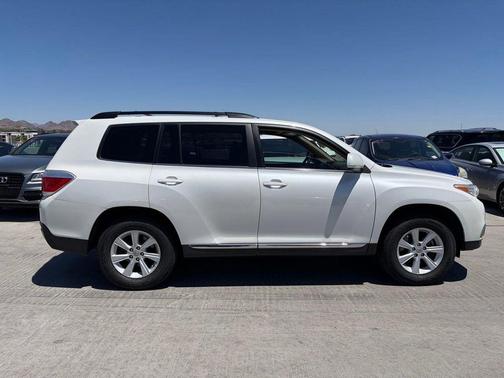 Blizzard Pearl 2012 Toyota Highlander SE