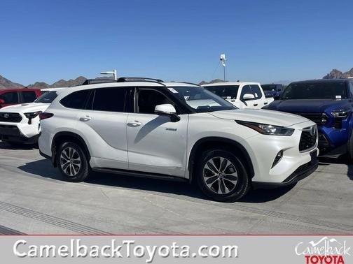 2020 Toyota Highlander Hybrid XLE