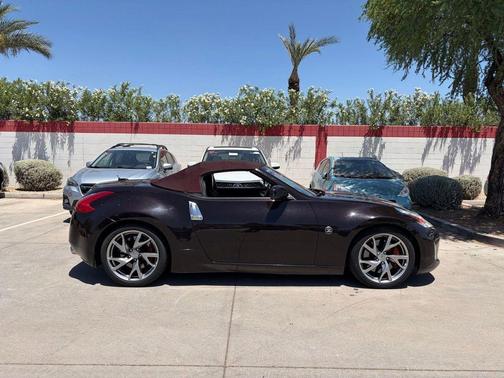 Black Cherry Metallic 2014 Nissan 370Z Touring