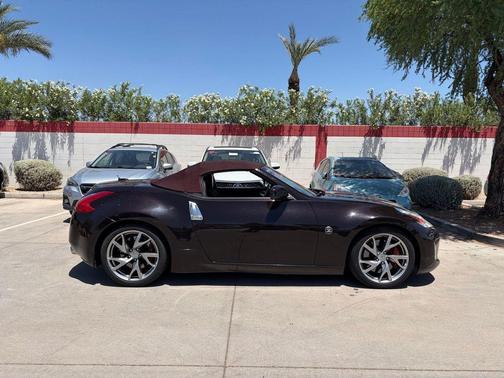 Black Cherry Metallic 2014 Nissan 370Z Touring