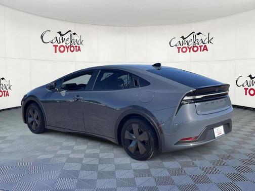 2026 Toyota Prius Plug-In Hybrid SE