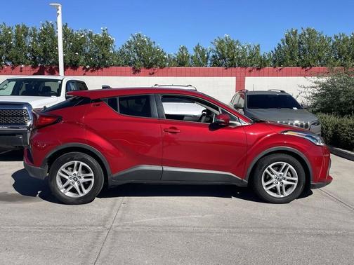 2020 Toyota C-HR LE