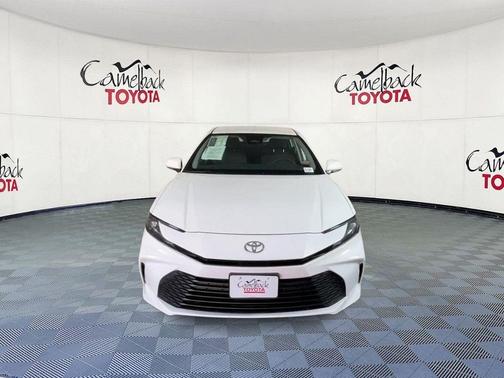 Ice Cap 2025 Toyota Camry LE