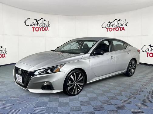 2021 Nissan Altima SR FWD