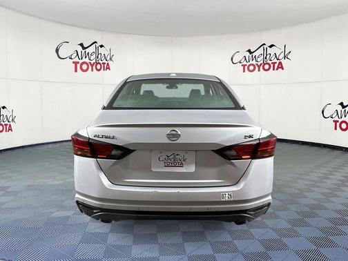 2021 Nissan Altima SR FWD