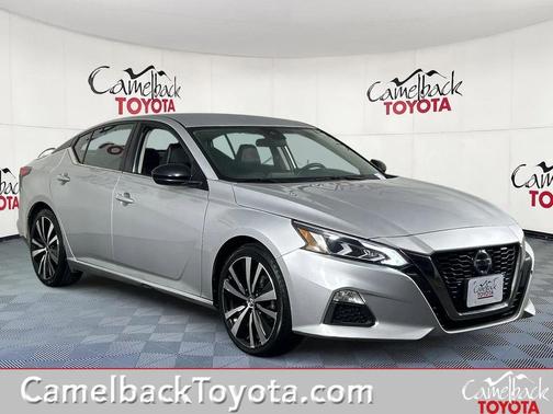 2021 Nissan Altima SR FWD