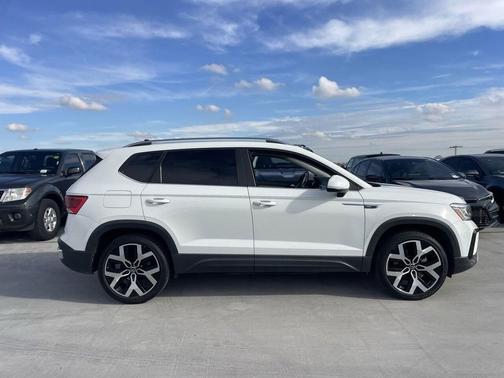 2022 Volkswagen Taos 1.5T SEL