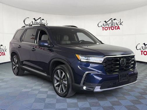 Obsidian Blue Pearl 2023 Honda Pilot Touring 8-Passenger