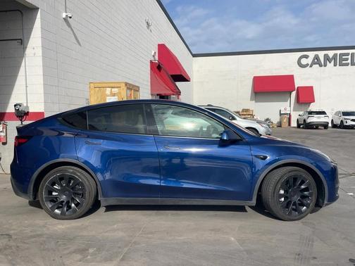 2021 Tesla Model Y Long Range Dual Motor All-Wheel Drive
