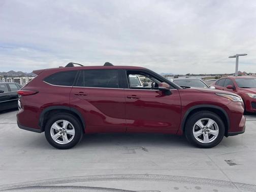 2021 Toyota Highlander LE