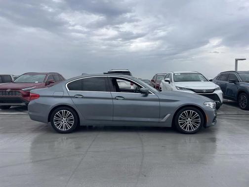 2018 BMW 530 530i