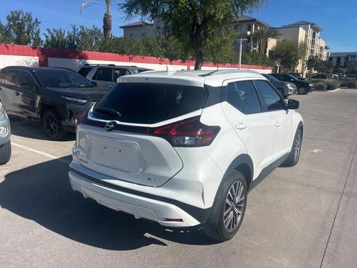 2023 Nissan Kicks SV
