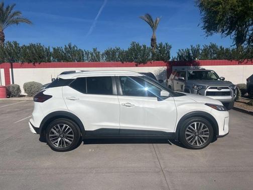 2023 Nissan Kicks SV
