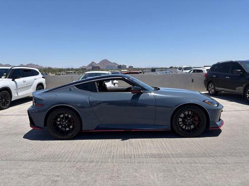 Stealth Gray/Super Black 2024 Nissan Z NISMO Auto