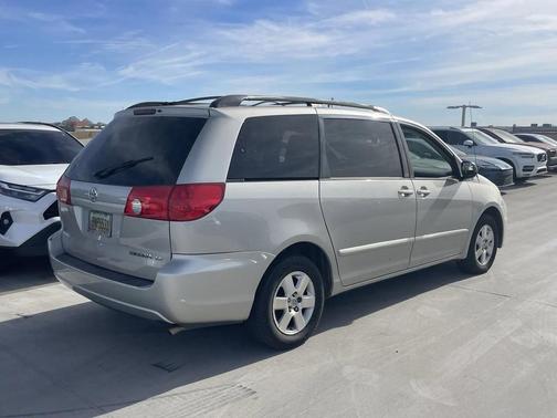 2008 Toyota Sienna LE