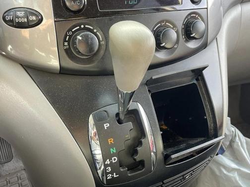 2008 Toyota Sienna LE