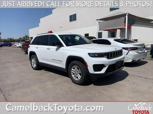 2023 Jeep Grand Cherokee Laredo