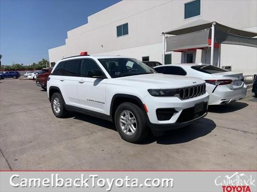 2023 Jeep Grand Cherokee Laredo