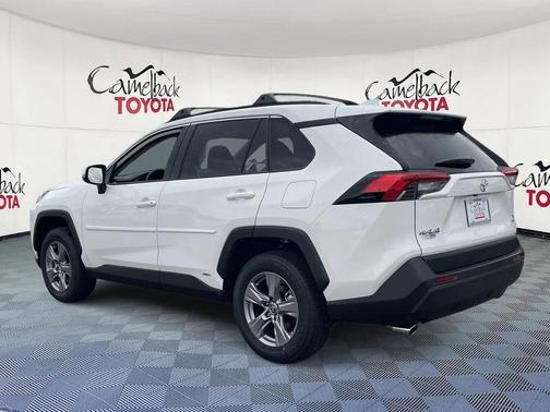 2025 Toyota RAV4 Hybrid XLE